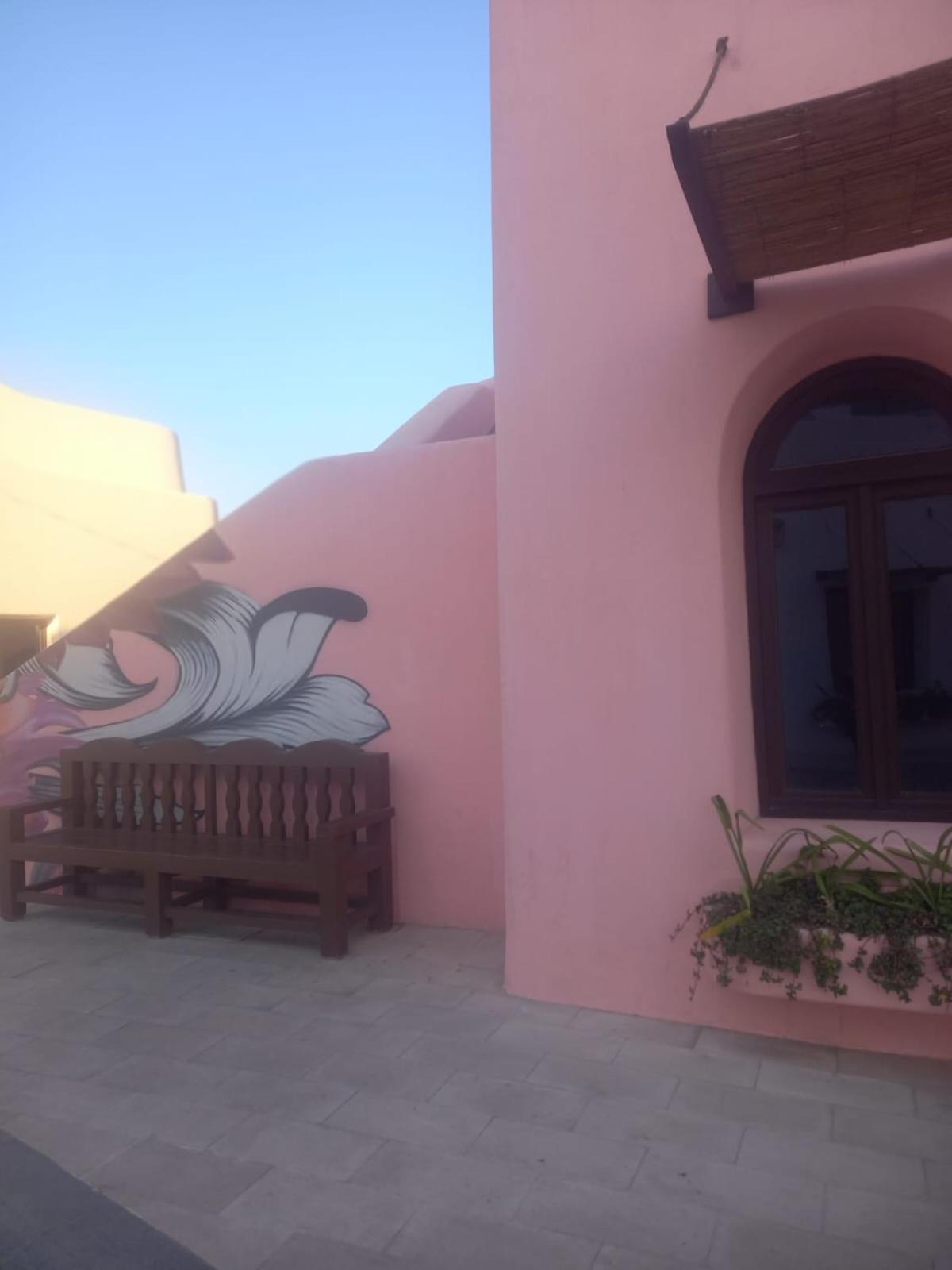 Mina Hotel And Residences By The Torch Doha Exterior foto Mural at the Santa Barbara Museum of Contemporary Art